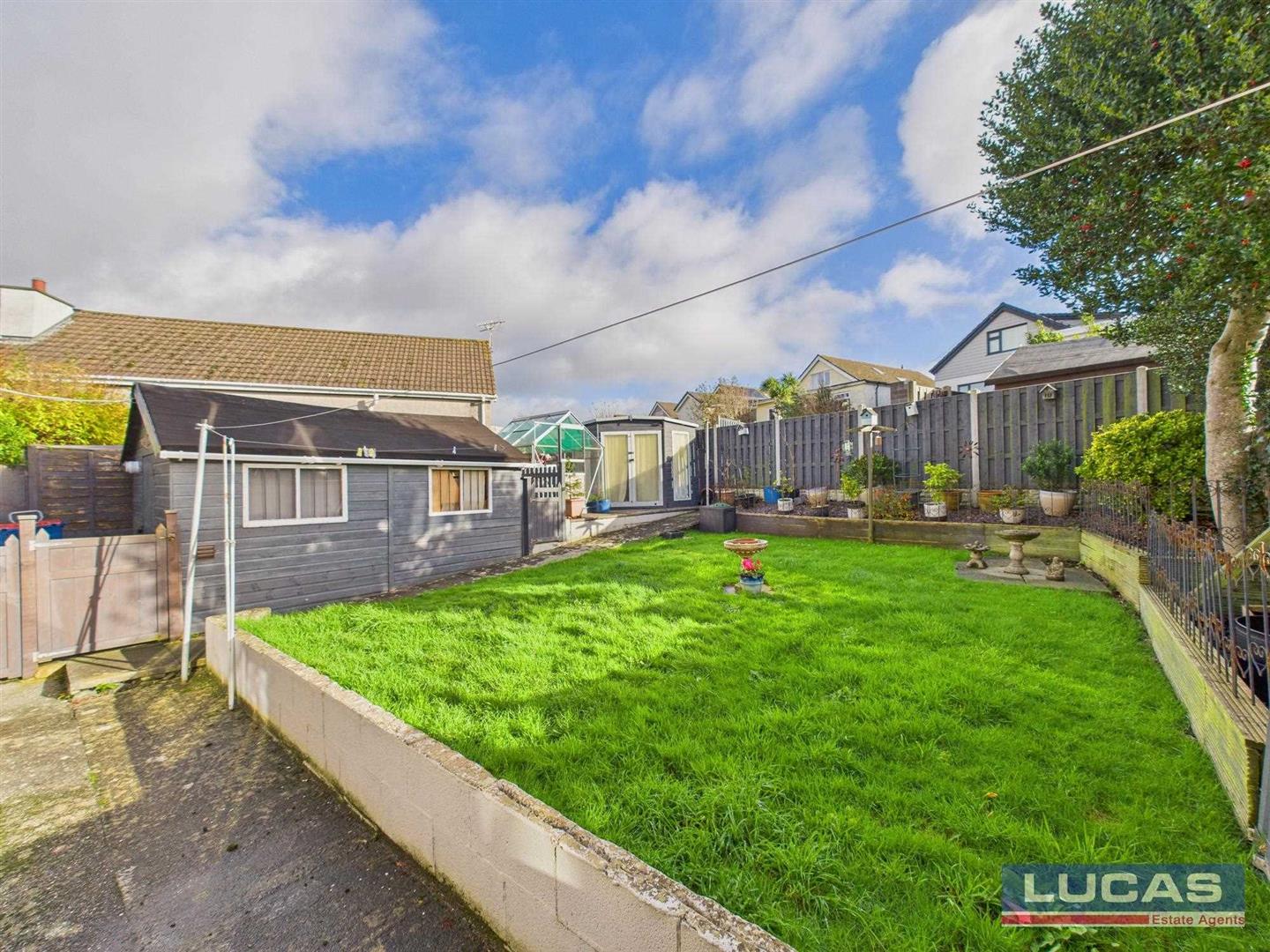 24 Lon Y Wennol, Llanfairpwll